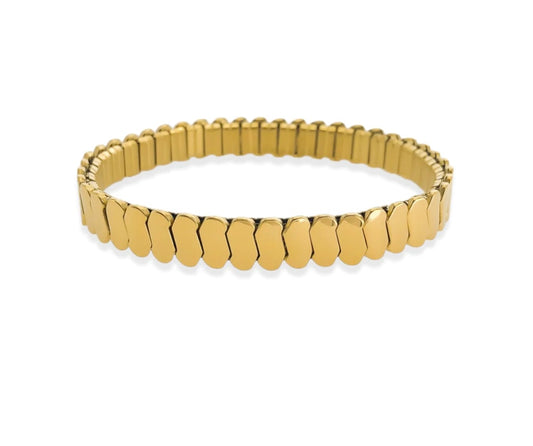 S-pattern stretch bangle bracelet: Gold plated stainless steel bracelet with S-pattern design.